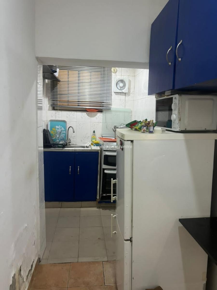 Well Maintained Mini Flat, Off Admiralty Way, Lekki Phase 1, Lekki, Lagos, Mini Flat (room and Parlour) for Rent