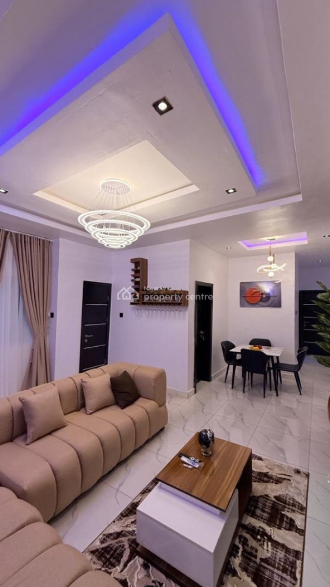 Cozy 2 Bedroom Apartment 10min to Airport Ikeja, Airport Road, Oregun, Ikeja, Lagos, Flat / Apartment Short Let