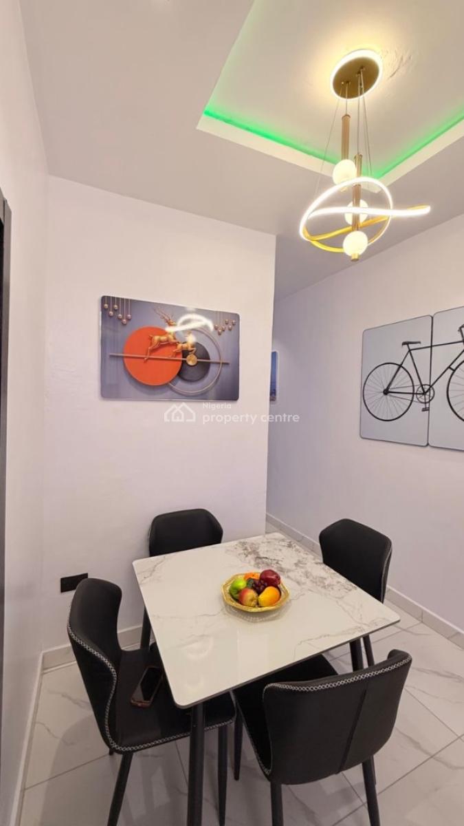 Cozy 2 Bedroom Apartment 10min to Airport Ikeja, Airport Road, Oregun, Ikeja, Lagos, Flat / Apartment Short Let