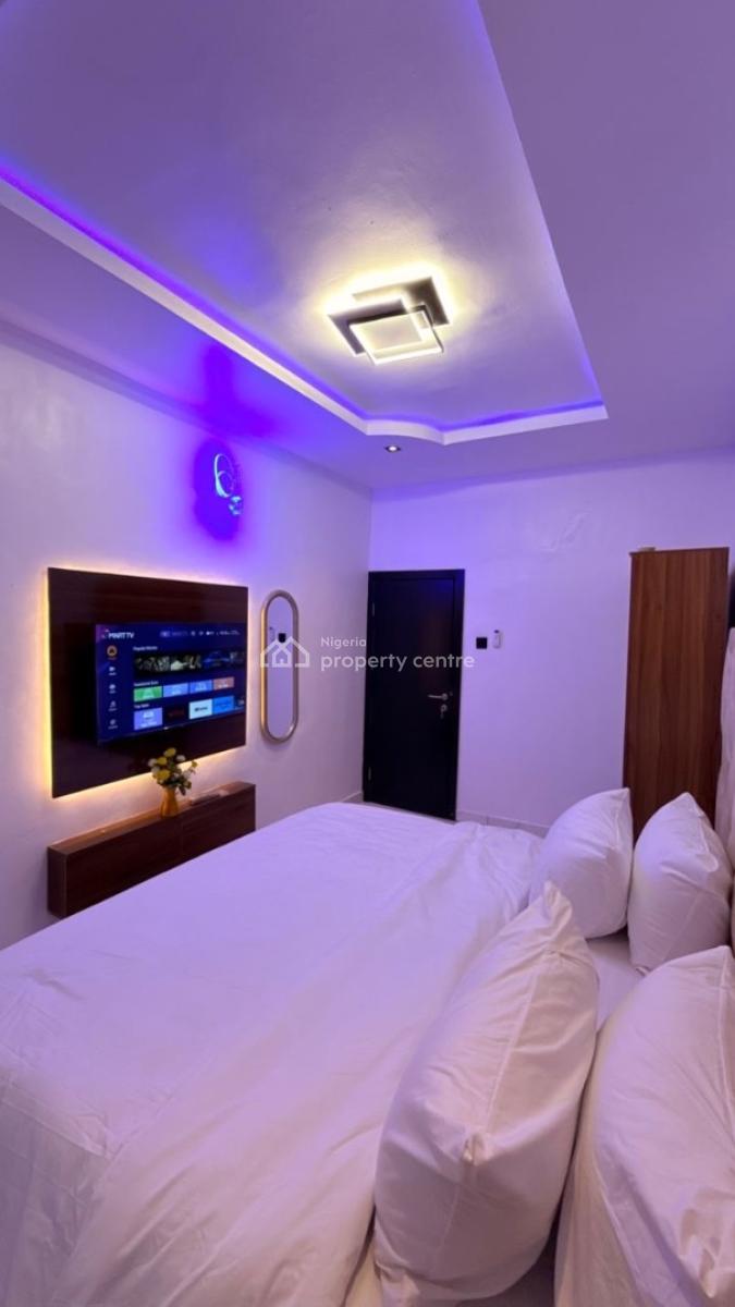 Cozy 2 Bedroom Apartment 10min to Airport Ikeja, Airport Road, Oregun, Ikeja, Lagos, Flat / Apartment Short Let