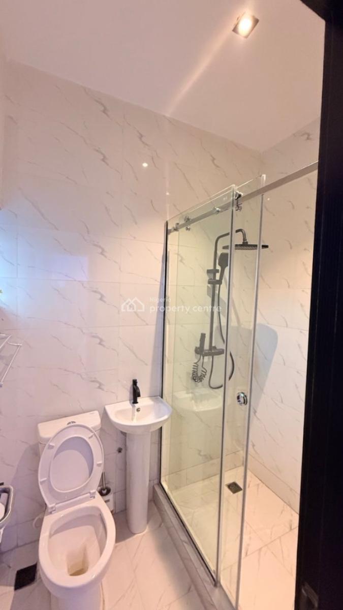 Cozy 2 Bedroom Apartment 10min to Airport Ikeja, Airport Road, Oregun, Ikeja, Lagos, Flat / Apartment Short Let
