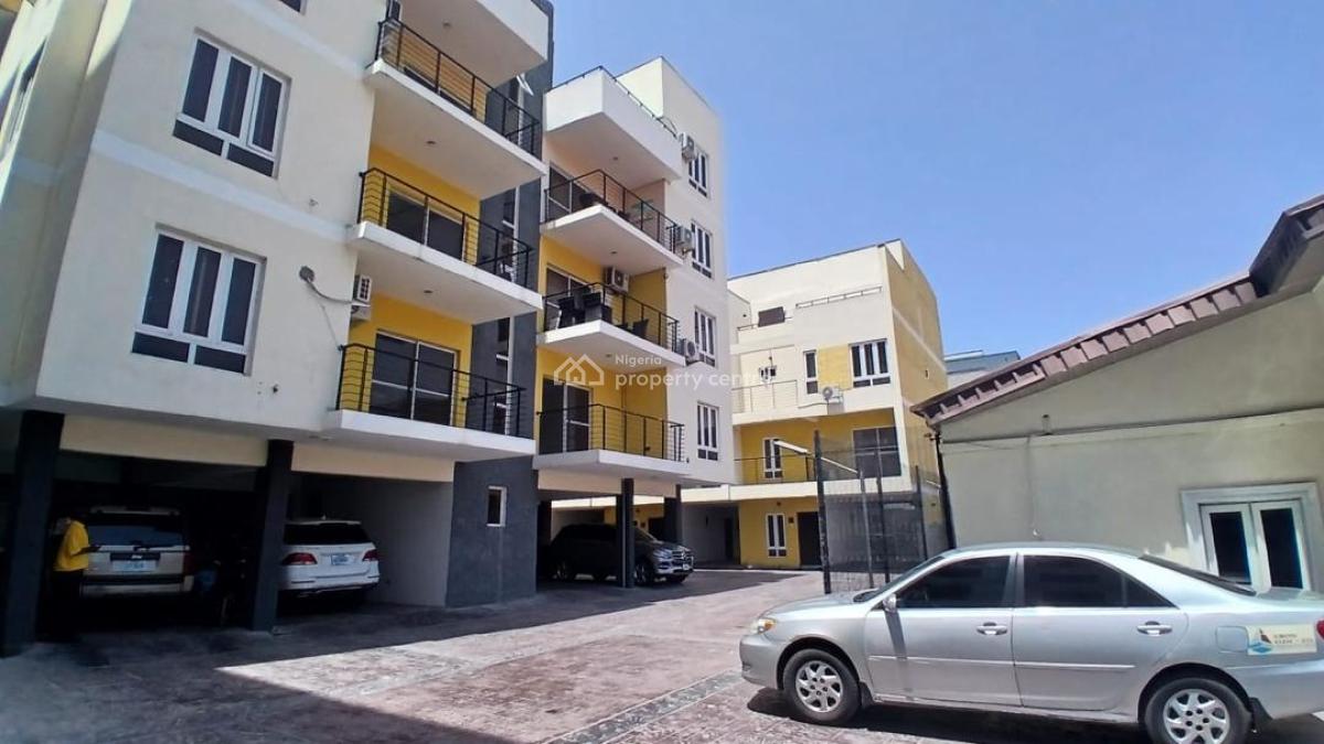 Distressnewly Built 3 Bedroom Apartment with a Room Service Quarters., Ayo Balogun Off Freedom Way Lekki Phase 1, Lekki, Lagos, Flat / Apartment for Sale
