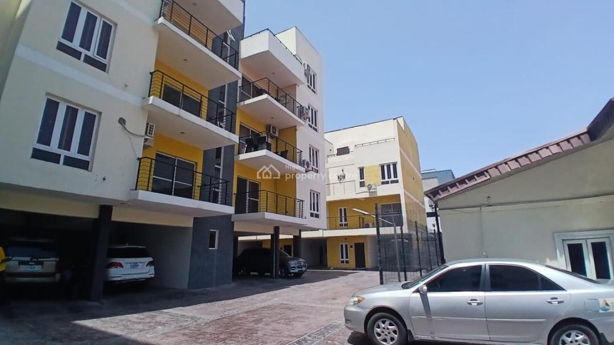 Distressnewly Built 3 Bedroom Apartment with a Room Service Quarters., Ayo Balogun Off Freedom Way Lekki Phase 1, Lekki, Lagos, Flat / Apartment for Sale
