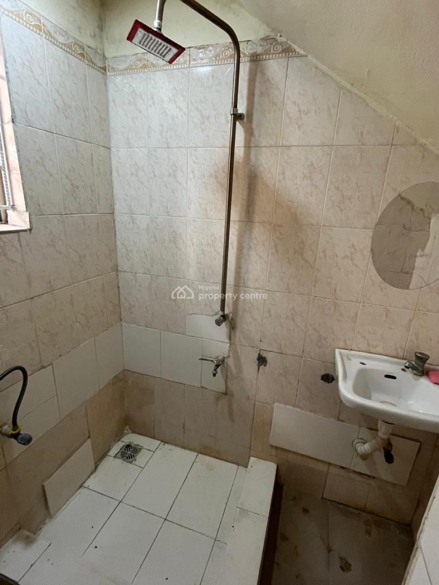 Spacious 1 Room Self Contain, Off Admiralty Road, Lekki Phase 1, Lekki, Lagos, Self Contain (single Rooms) for Rent