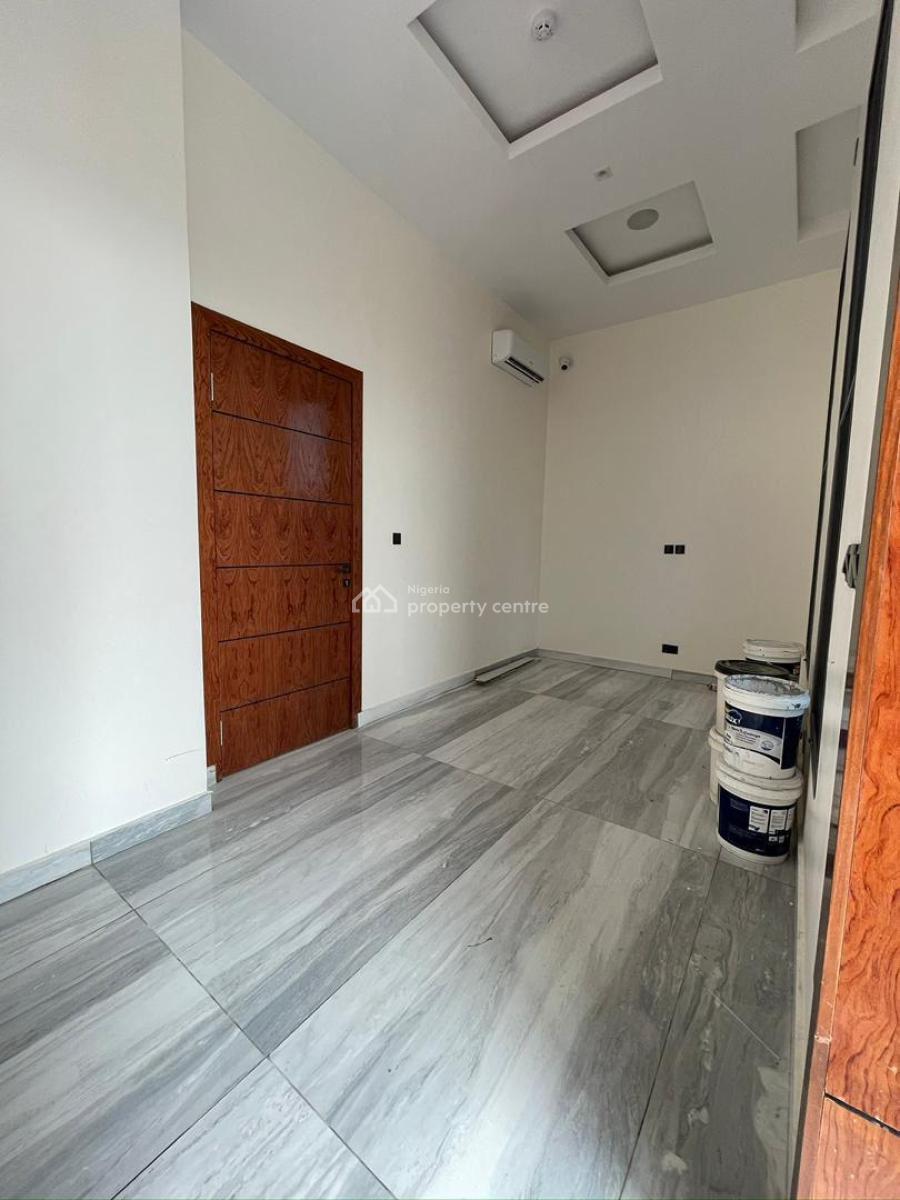 Spacious Miniflat   @ General Paint  Estate Ajah, General Paint, Ajah, Lagos, Mini Flat (room and Parlour) for Rent