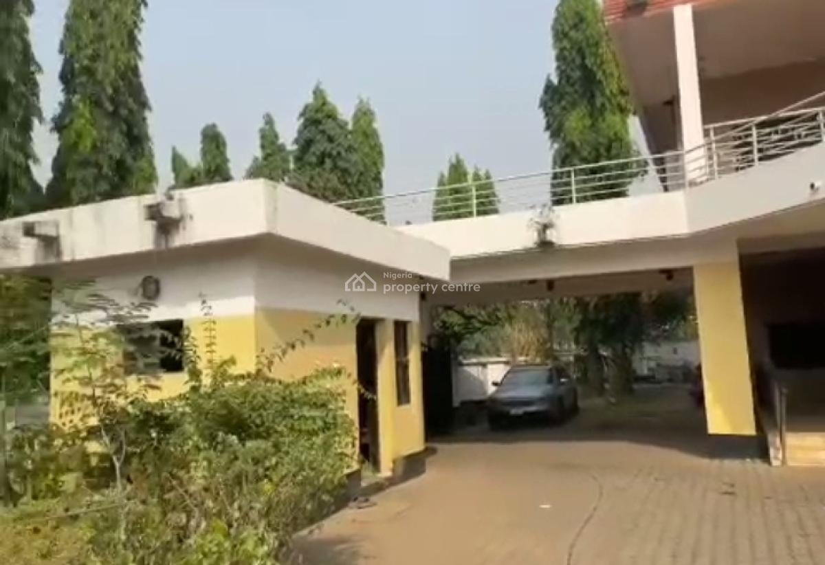 6 Bedroom Duplex with 4  Bedroom Guest House and 2 Room Bq, Asokoro District, Abuja, Detached Duplex for Rent