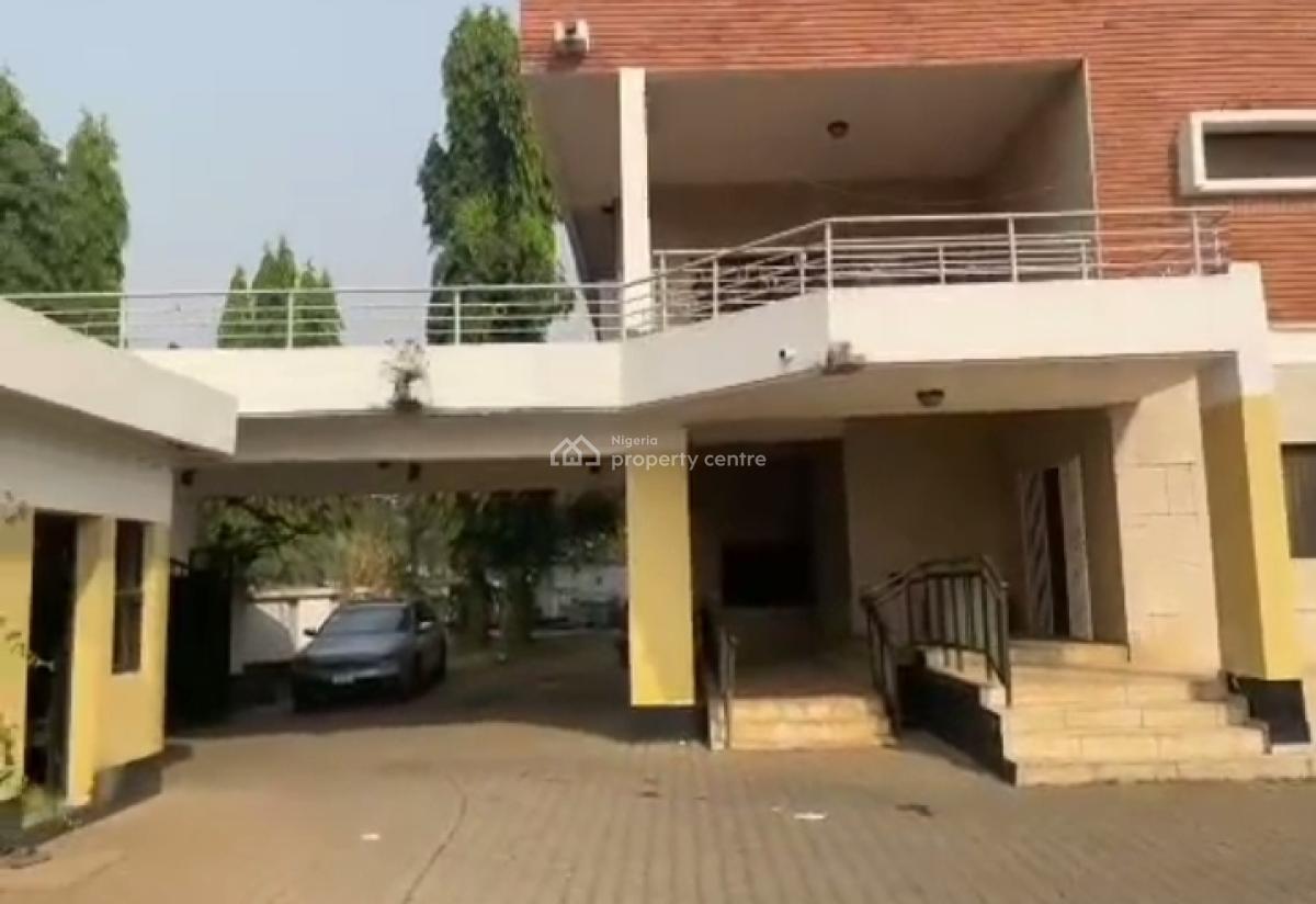 6 Bedroom Duplex with 4  Bedroom Guest House and 2 Room Bq, Asokoro District, Abuja, Detached Duplex for Rent