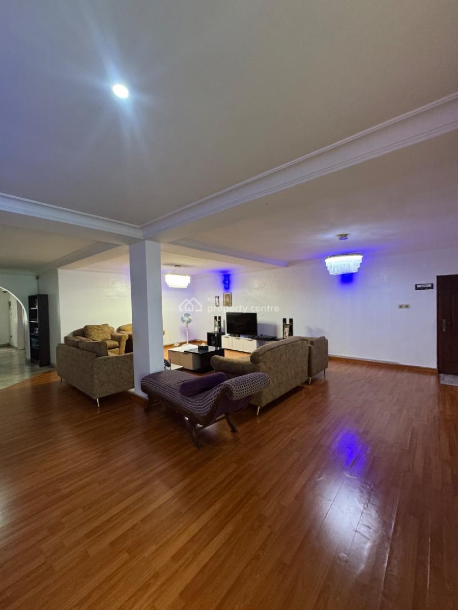 Massively Spacious Three (3) Bedroom Apartment, Ikoyi, Lagos, Flat / Apartment for Rent