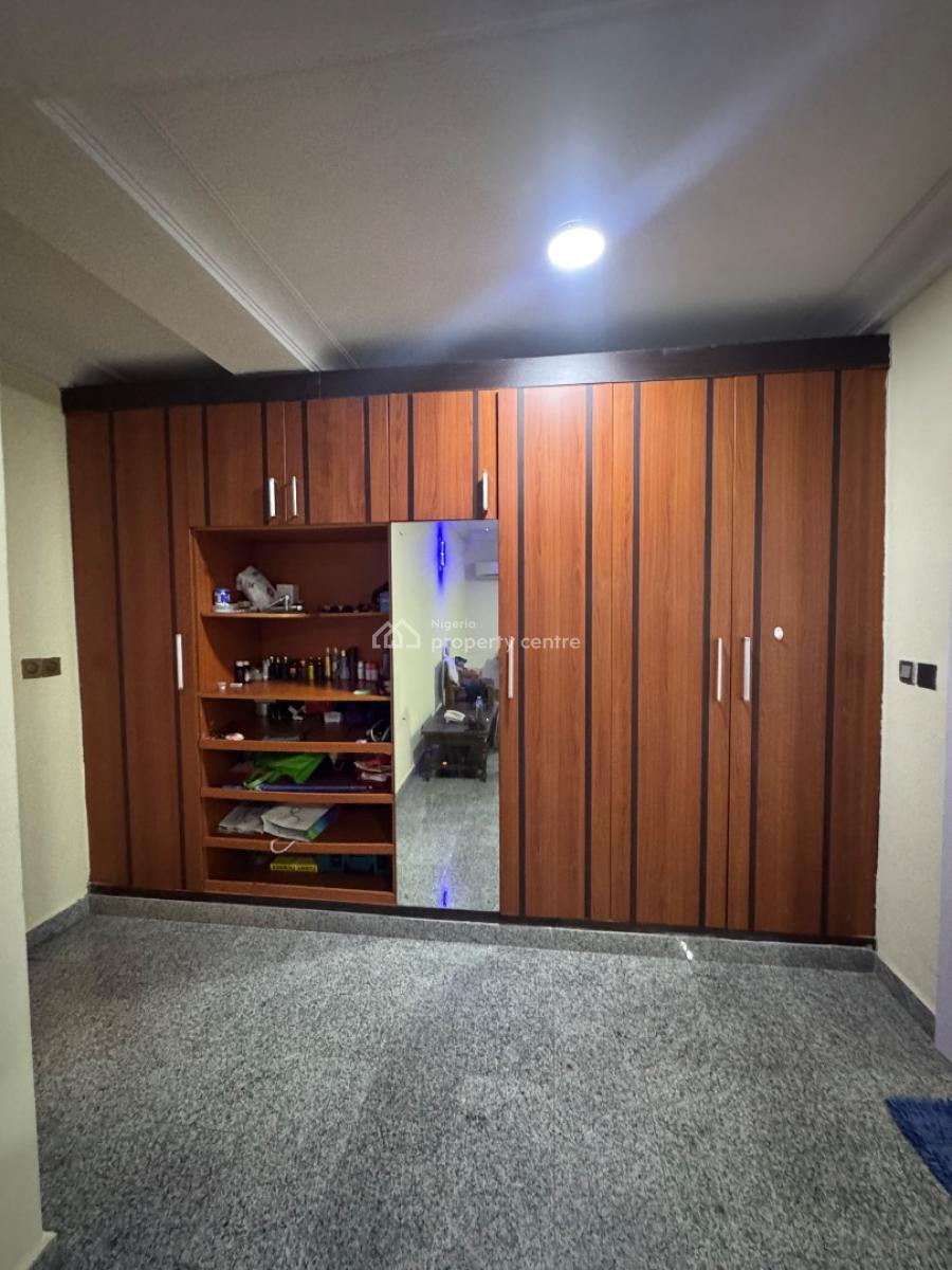 Massively Spacious Three (3) Bedroom Apartment, Ikoyi, Lagos, Flat / Apartment for Rent
