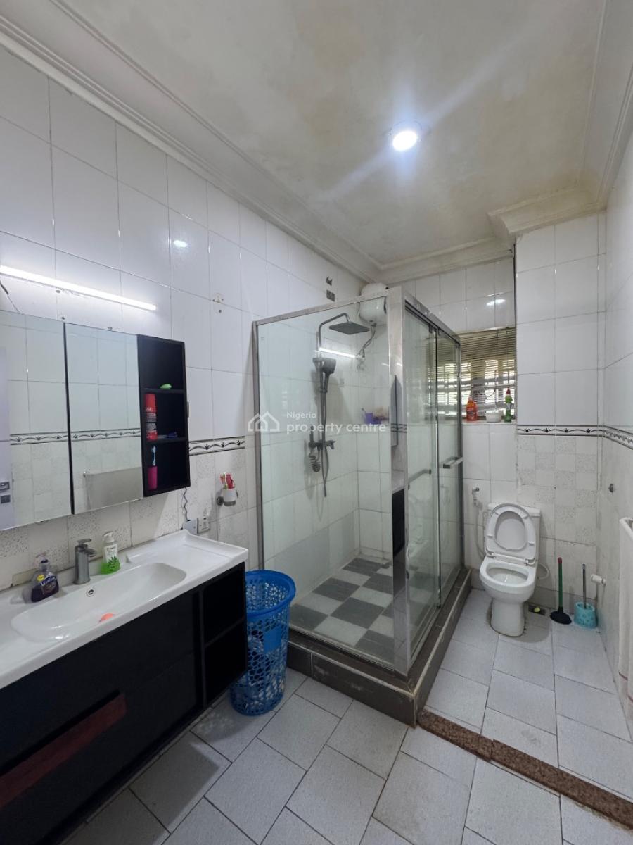 Massively Spacious Three (3) Bedroom Apartment, Ikoyi, Lagos, Flat / Apartment for Rent