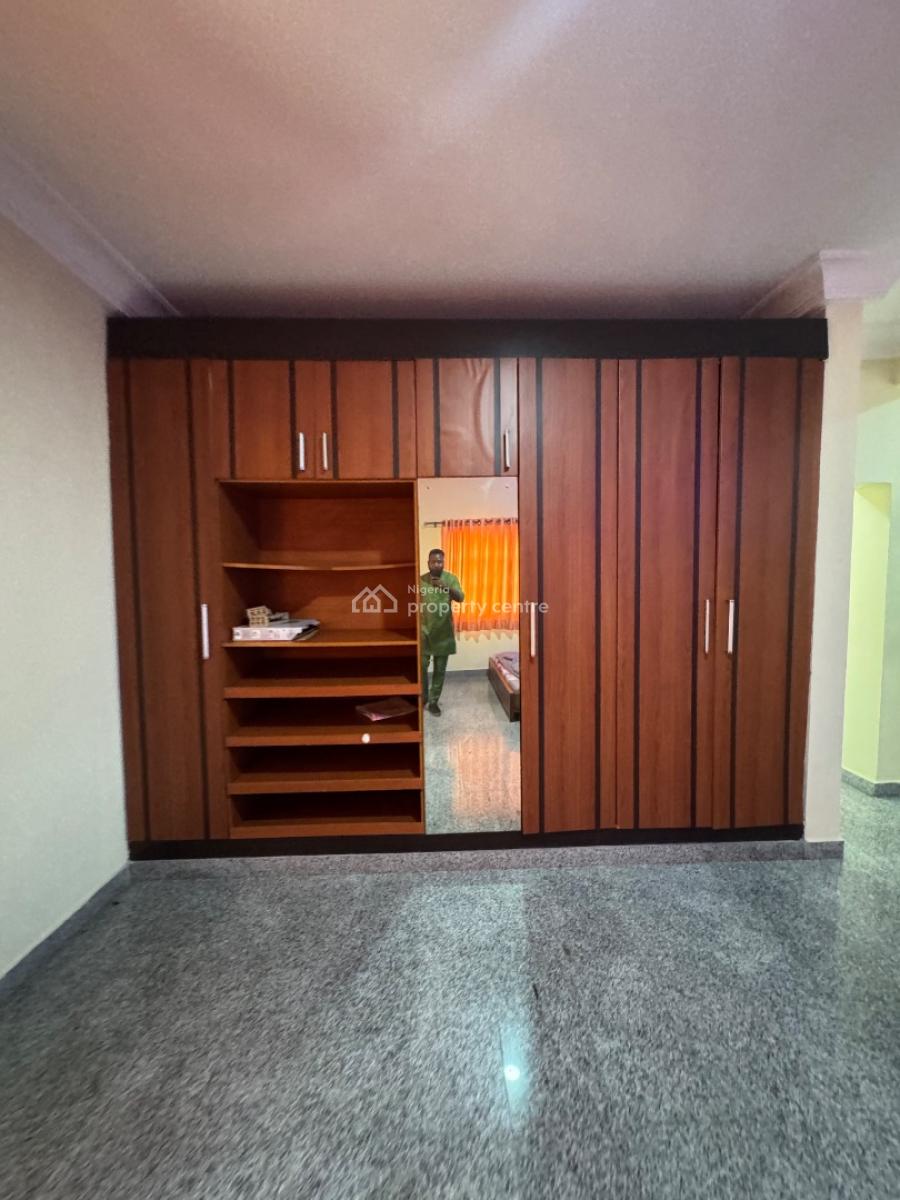 Massively Spacious Three (3) Bedroom Apartment, Ikoyi, Lagos, Flat / Apartment for Rent