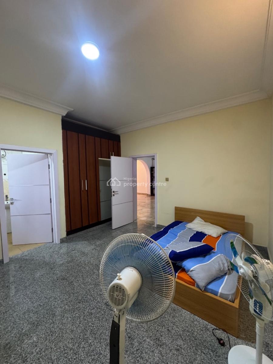 Massively Spacious Three (3) Bedroom Apartment, Ikoyi, Lagos, Flat / Apartment for Rent