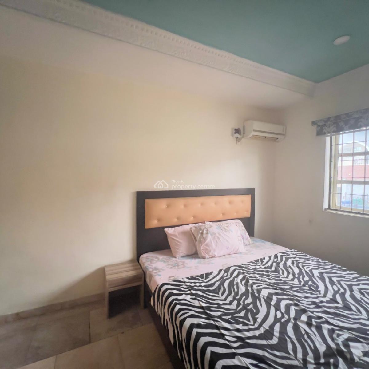 Lovely Spacious 2bedroom Flat, Off Kola Amodu/ Magodo Gra 2, Gra Phase 2, Magodo, Lagos, Flat / Apartment for Rent