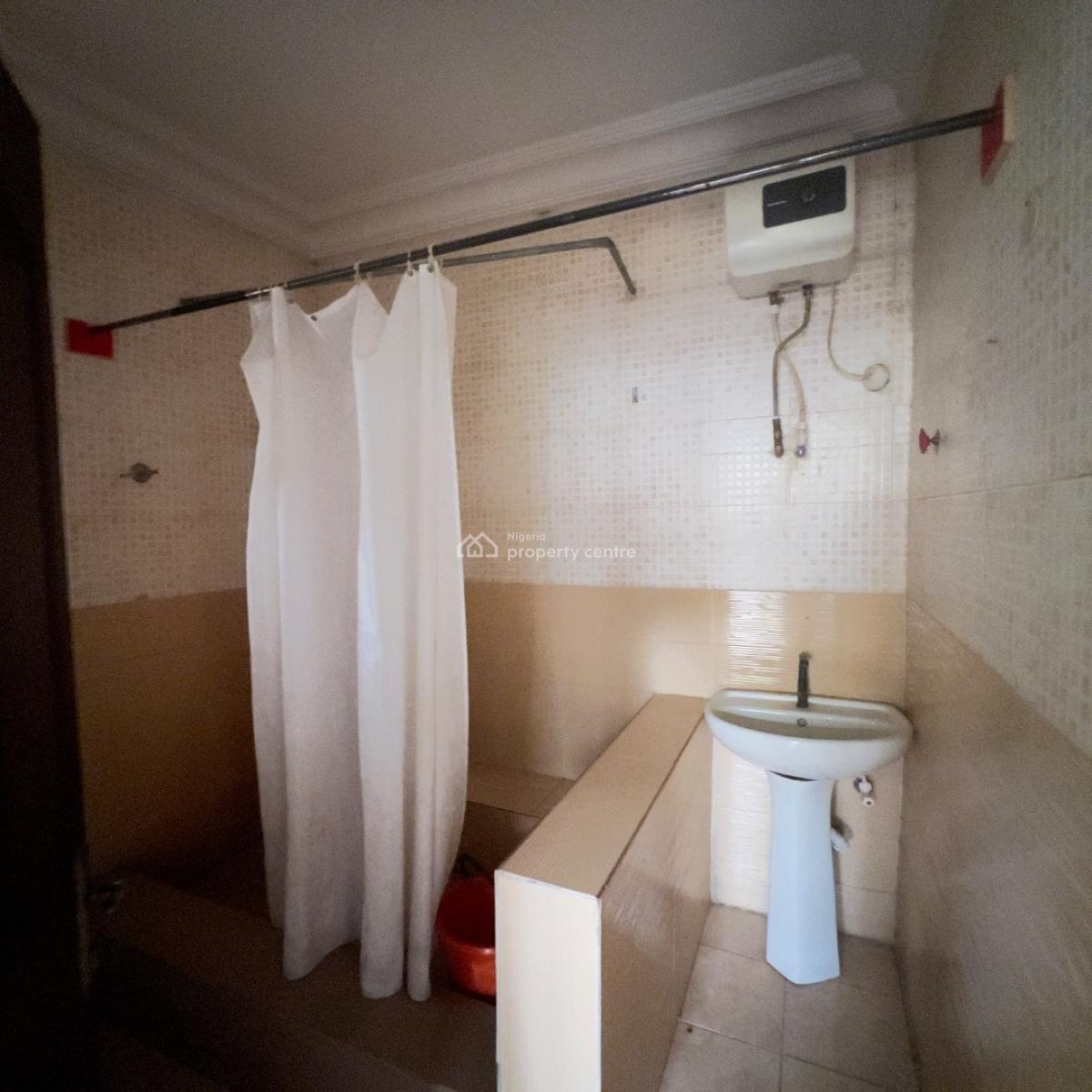 Lovely Spacious 2bedroom Flat, Off Kola Amodu/ Magodo Gra 2, Gra Phase 2, Magodo, Lagos, Flat / Apartment for Rent