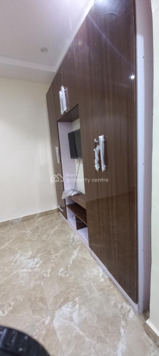 2bedroom Apartment at Off Freedom Way, Off Freedom Way Ikate, Lekki Phase 1, Lekki, Lagos, Flat / Apartment for Rent