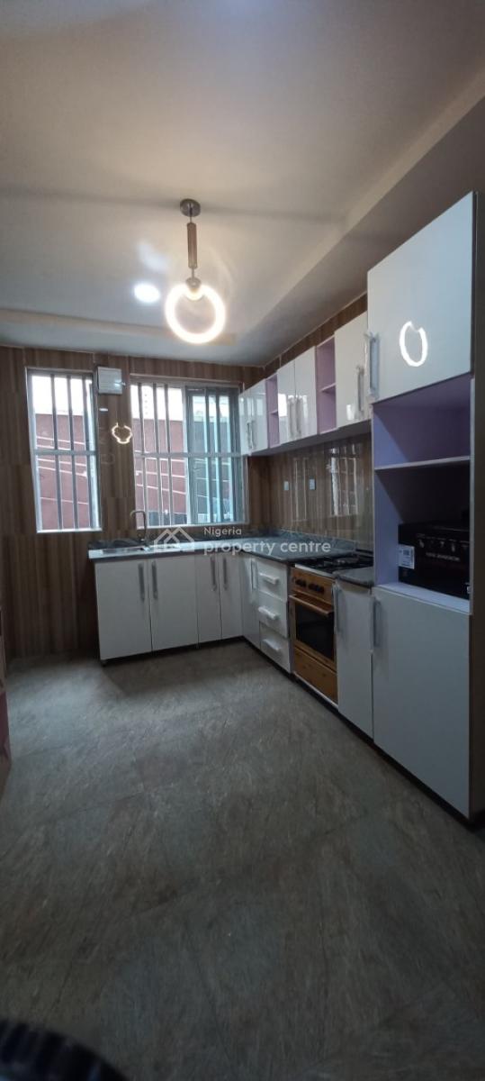 2bedroom Apartment at Off Freedom Way, Off Freedom Way Ikate, Lekki Phase 1, Lekki, Lagos, Flat / Apartment for Rent