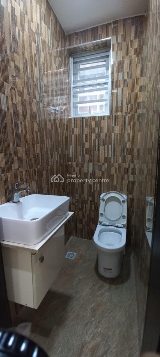 2bedroom Apartment at Off Freedom Way, Off Freedom Way Ikate, Lekki Phase 1, Lekki, Lagos, Flat / Apartment for Rent