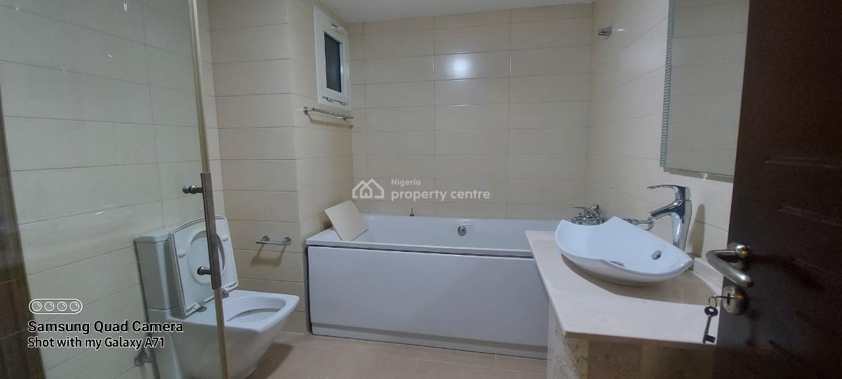 Aesthetically Pleasing Waterfront 4 Bedroom Apartment with Jetty, Along Banana Island Estate Road, Banana Island, Ikoyi, Lagos, Flat / Apartment for Rent