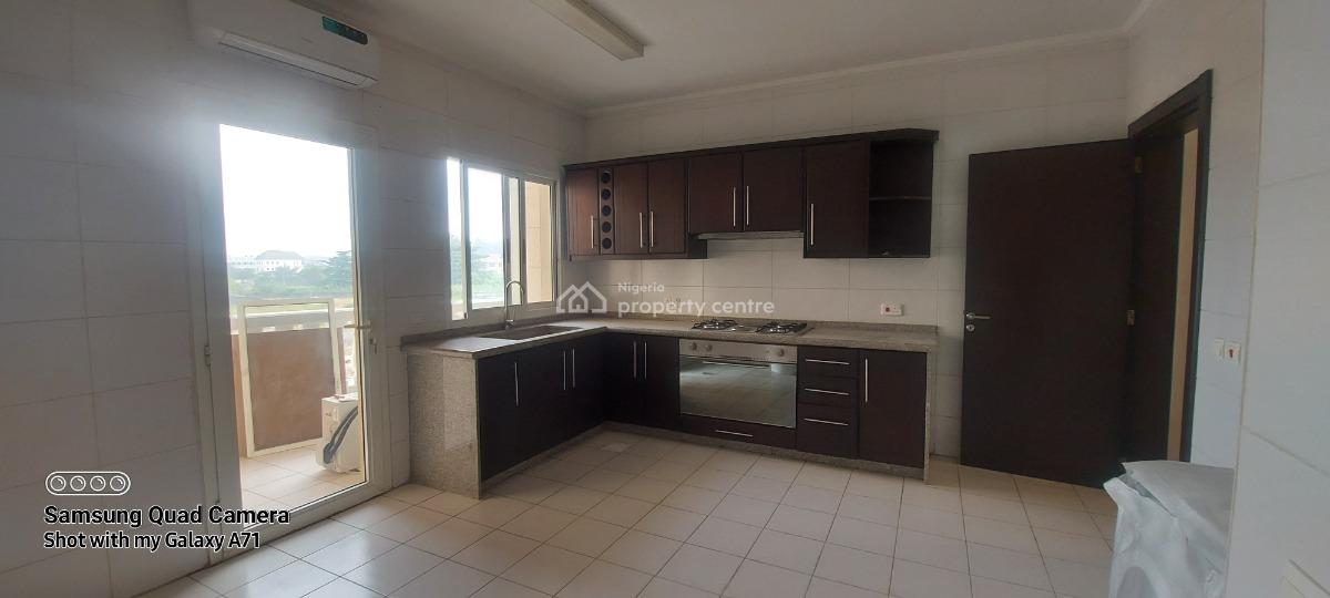 Aesthetically Pleasing Waterfront 4 Bedroom Apartment with Jetty, Along Banana Island Estate Road, Banana Island, Ikoyi, Lagos, Flat / Apartment for Rent