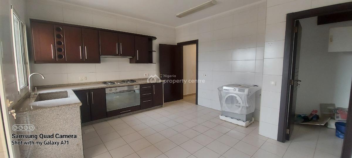 Aesthetically Pleasing Waterfront 4 Bedroom Apartment with Jetty, Along Banana Island Estate Road, Banana Island, Ikoyi, Lagos, Flat / Apartment for Rent