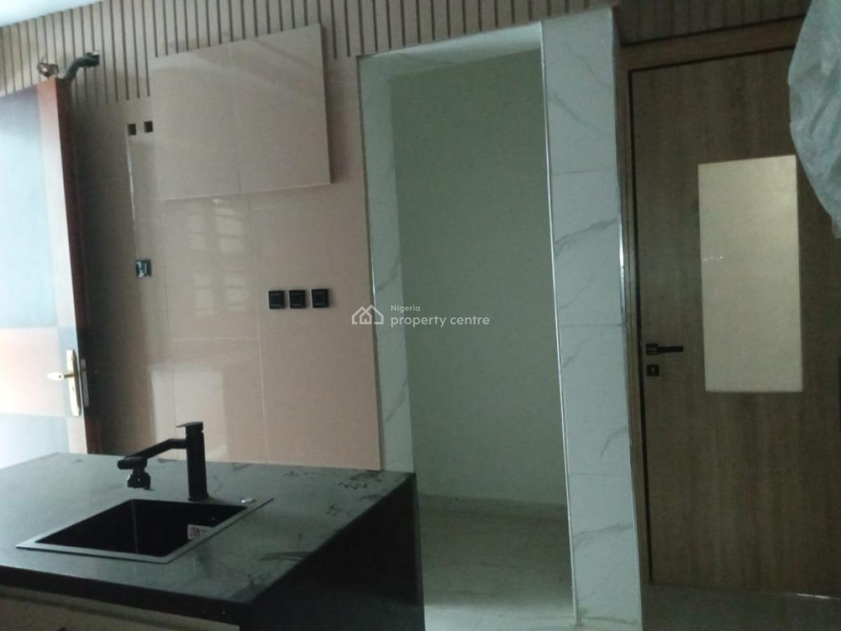 Well Maintained 6 Bed Room Fully Detached Duplex, Lekki, Lagos, Detached Duplex for Sale