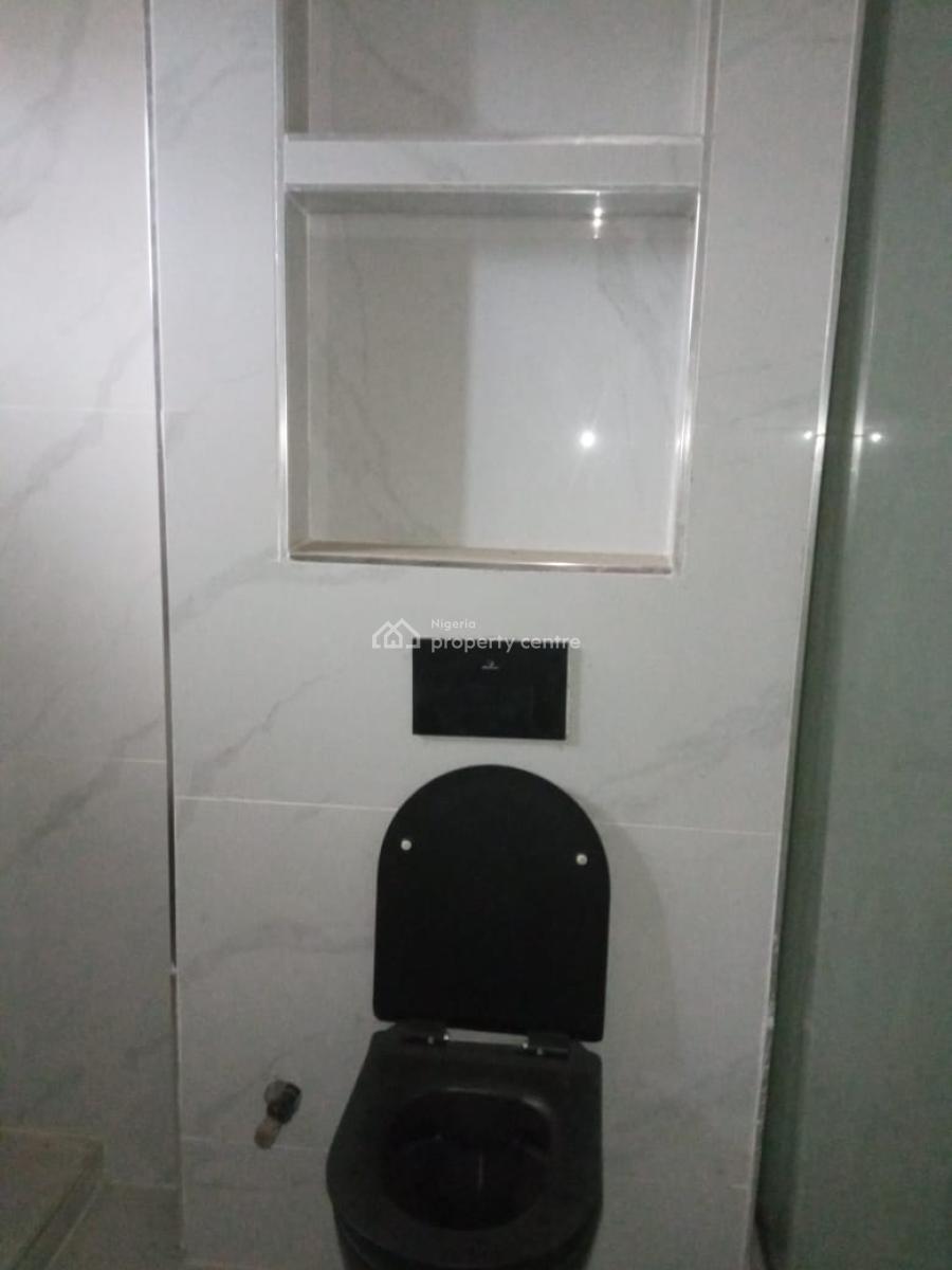Well Maintained 6 Bed Room Fully Detached Duplex, Lekki, Lagos, Detached Duplex for Sale