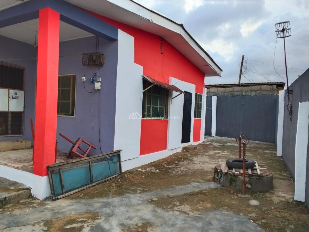 * 4 Nos of 3-bedrooms Flats on The Main Building  * 2 Nos of 2-bedro, Ikotun, Lagos, Block of Flats for Sale