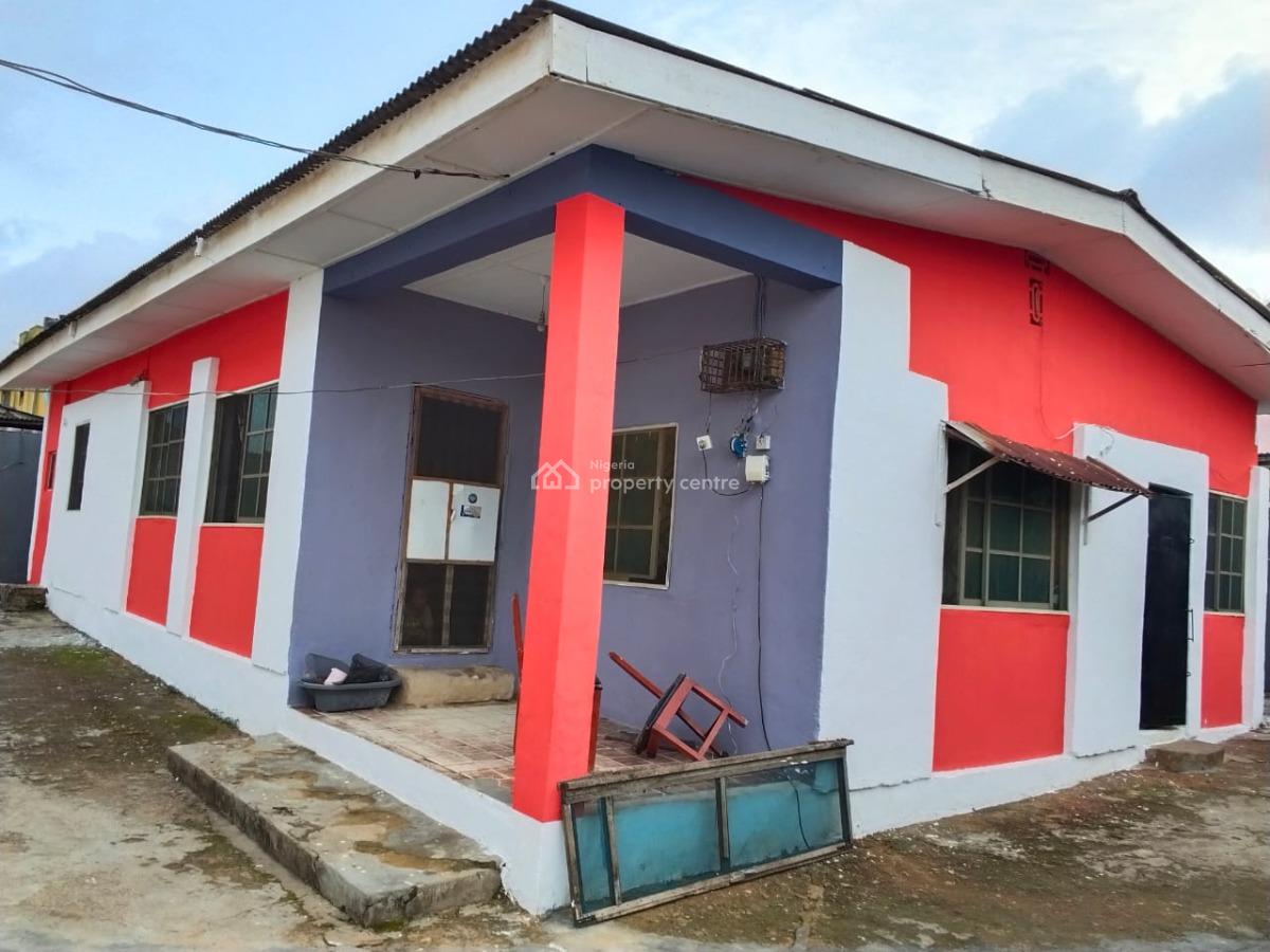 * 4 Nos of 3-bedrooms Flats on The Main Building  * 2 Nos of 2-bedro, Ikotun, Lagos, Block of Flats for Sale
