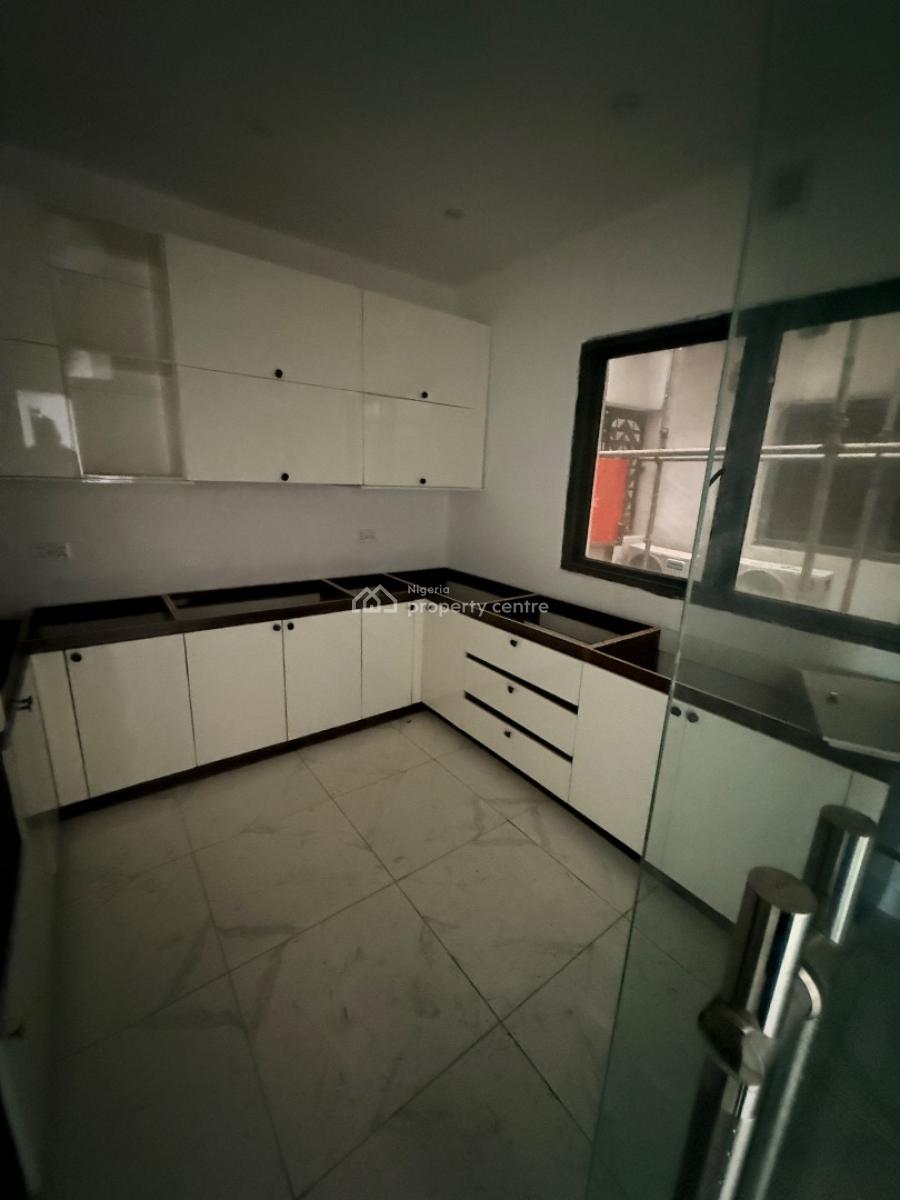 5 Units of 3 Bedroom Waterview Flats and 2 & 1 Bedroom Flats, Banana Island Road, Ikoyi, Lagos, Flat / Apartment for Sale