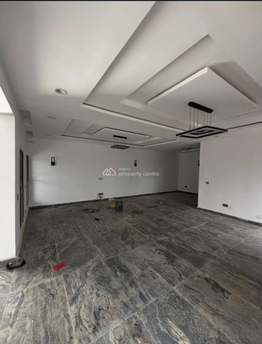 4bedroom Terrace Duplex with Bq, Tarred Road, Guzape District, Abuja, Terraced Duplex for Sale