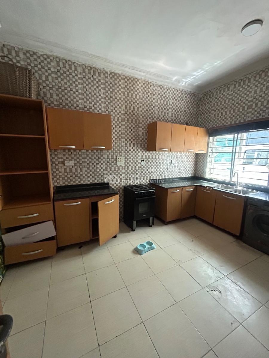 Direct 2 Bedroom Furnished Flat, 4 Adewale Kolawole Crescent Lekki Right, Lekki Phase 1, Lekki, Lagos, Flat / Apartment for Rent