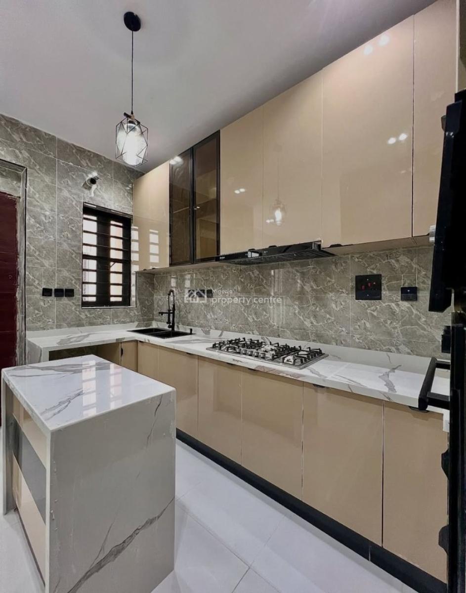 2 Bedroom Flat, Off Domino Pizza Ologolo Lekki Lagos, Ologolo, Lekki, Lagos, Flat / Apartment for Rent