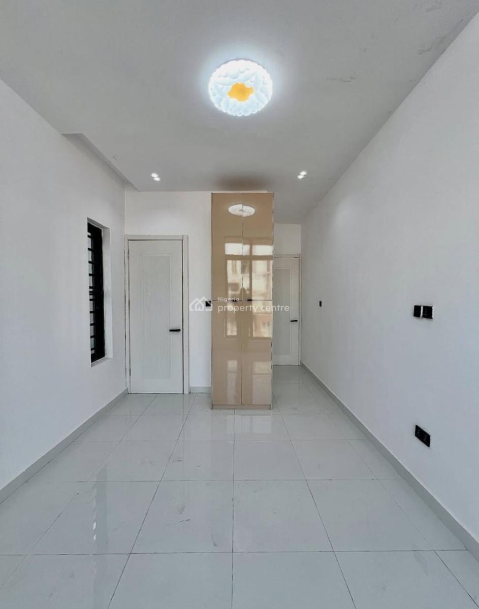 2 Bedroom Flat, Off Domino Pizza Ologolo Lekki Lagos, Ologolo, Lekki, Lagos, Flat / Apartment for Rent