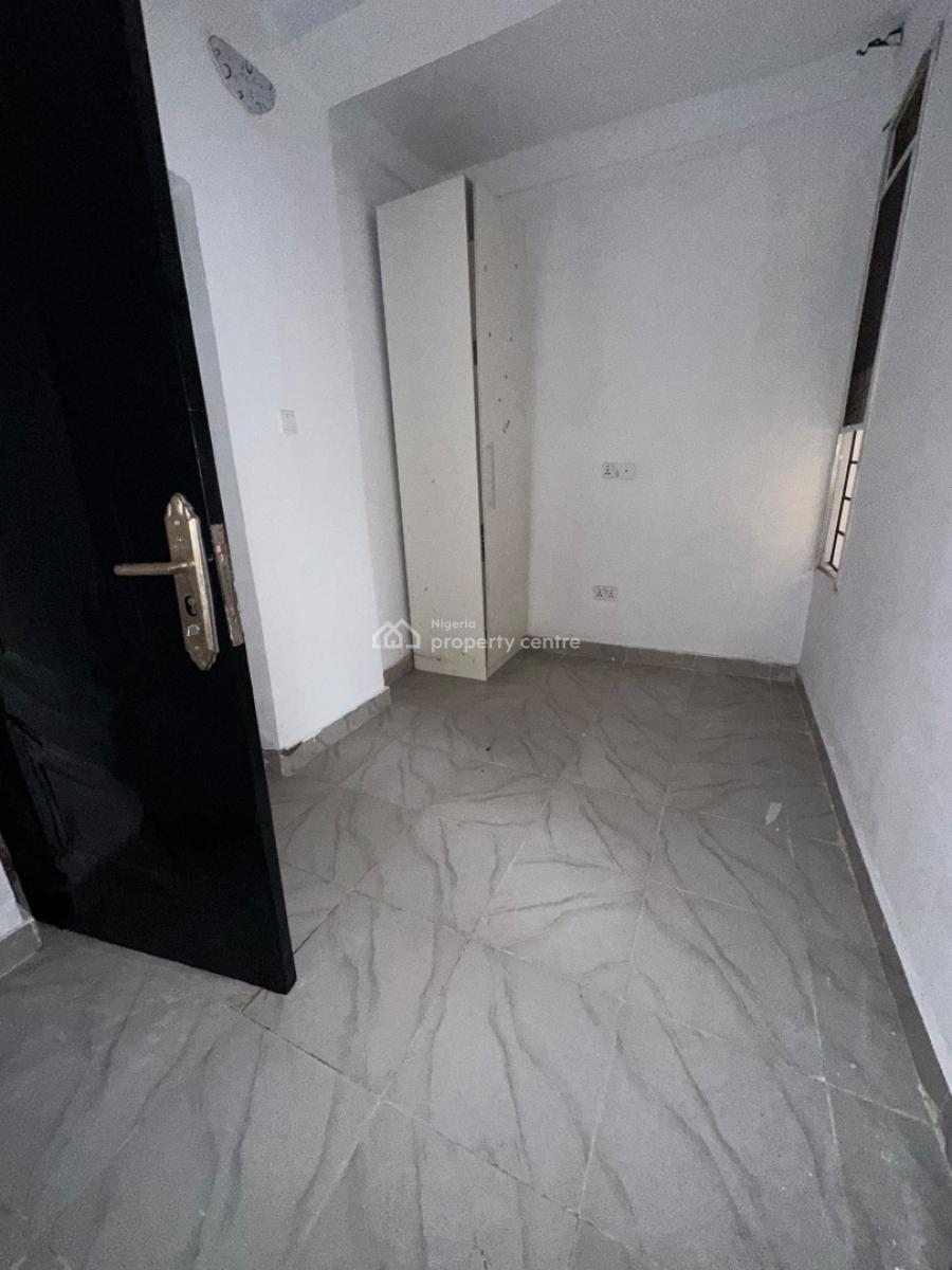 Specious 2bedroom Apartment, Eti- Osa Igbo Efon, Lekki, Lagos, Flat / Apartment for Rent