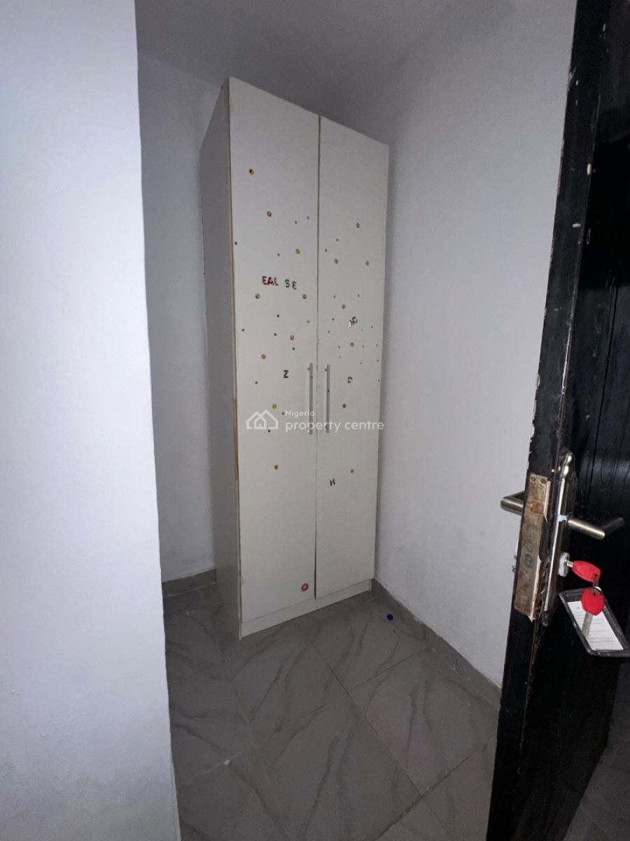 Specious 2bedroom Apartment, Eti- Osa Igbo Efon, Lekki, Lagos, Flat / Apartment for Rent