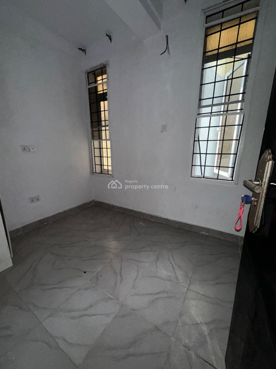Specious 2bedroom Apartment, Eti- Osa Igbo Efon, Lekki, Lagos, Flat / Apartment for Rent