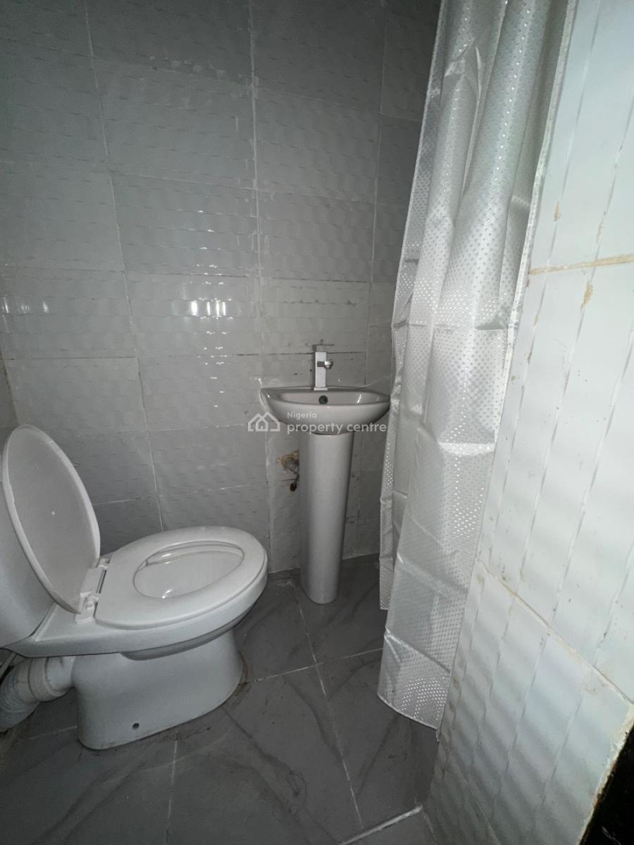 Specious 2bedroom Apartment, Eti- Osa Igbo Efon, Lekki, Lagos, Flat / Apartment for Rent