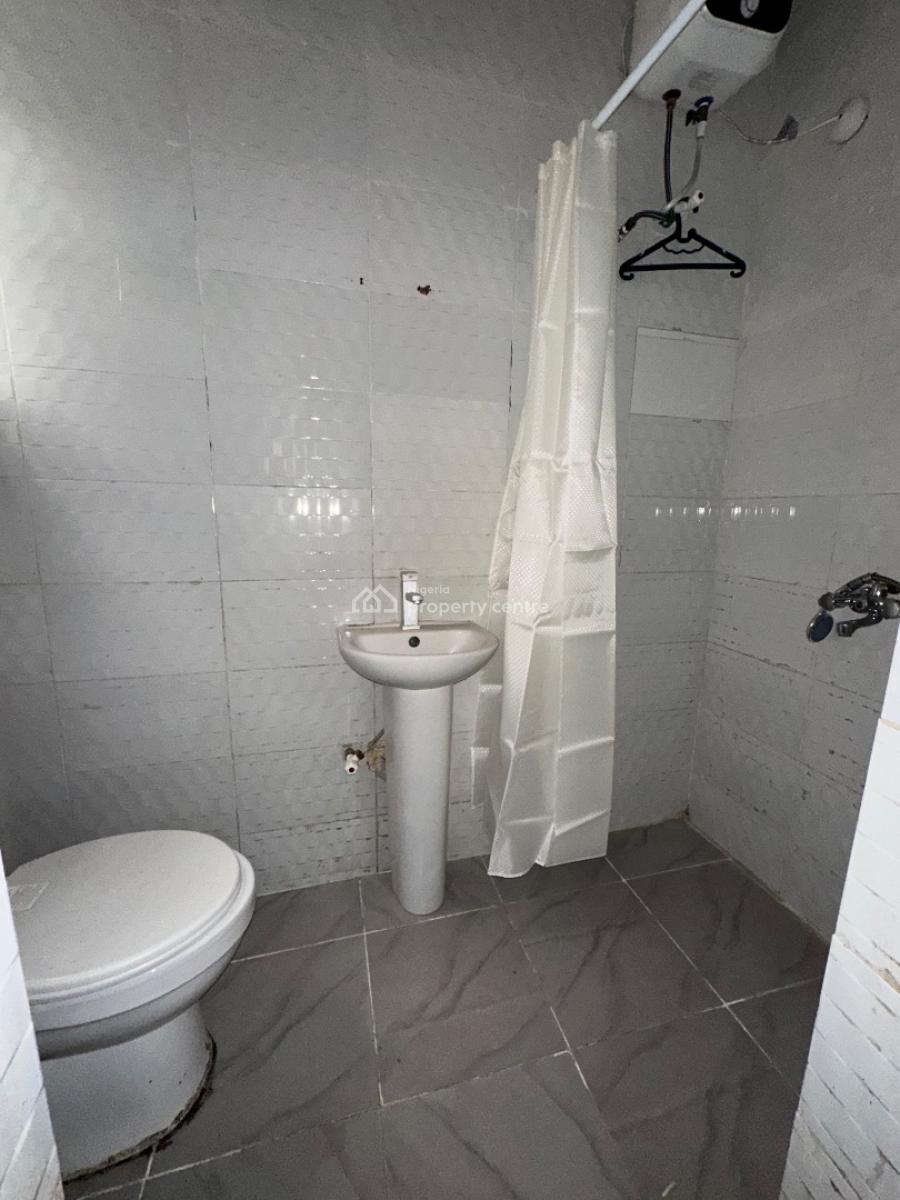 Specious 2bedroom Apartment, Eti- Osa Igbo Efon, Lekki, Lagos, Flat / Apartment for Rent