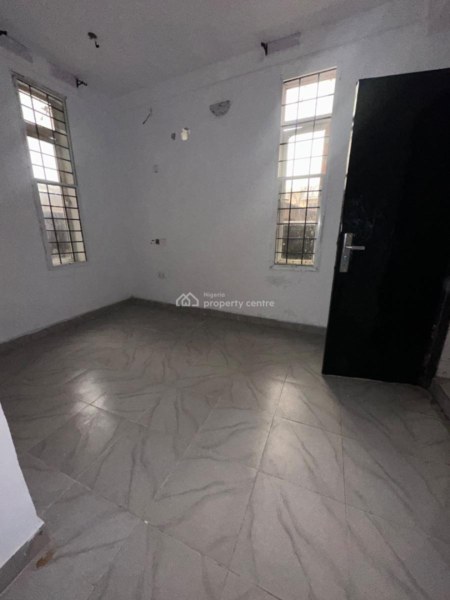 Specious 2bedroom Apartment, Eti- Osa Igbo Efon, Lekki, Lagos, Flat / Apartment for Rent