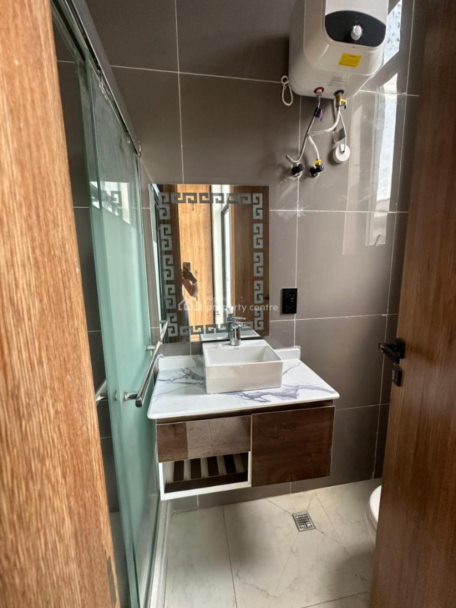 Luxury Fully Serviced 2 Bedroom Flat, Lekki Phase 1, Lekki, Lagos, Flat / Apartment for Rent