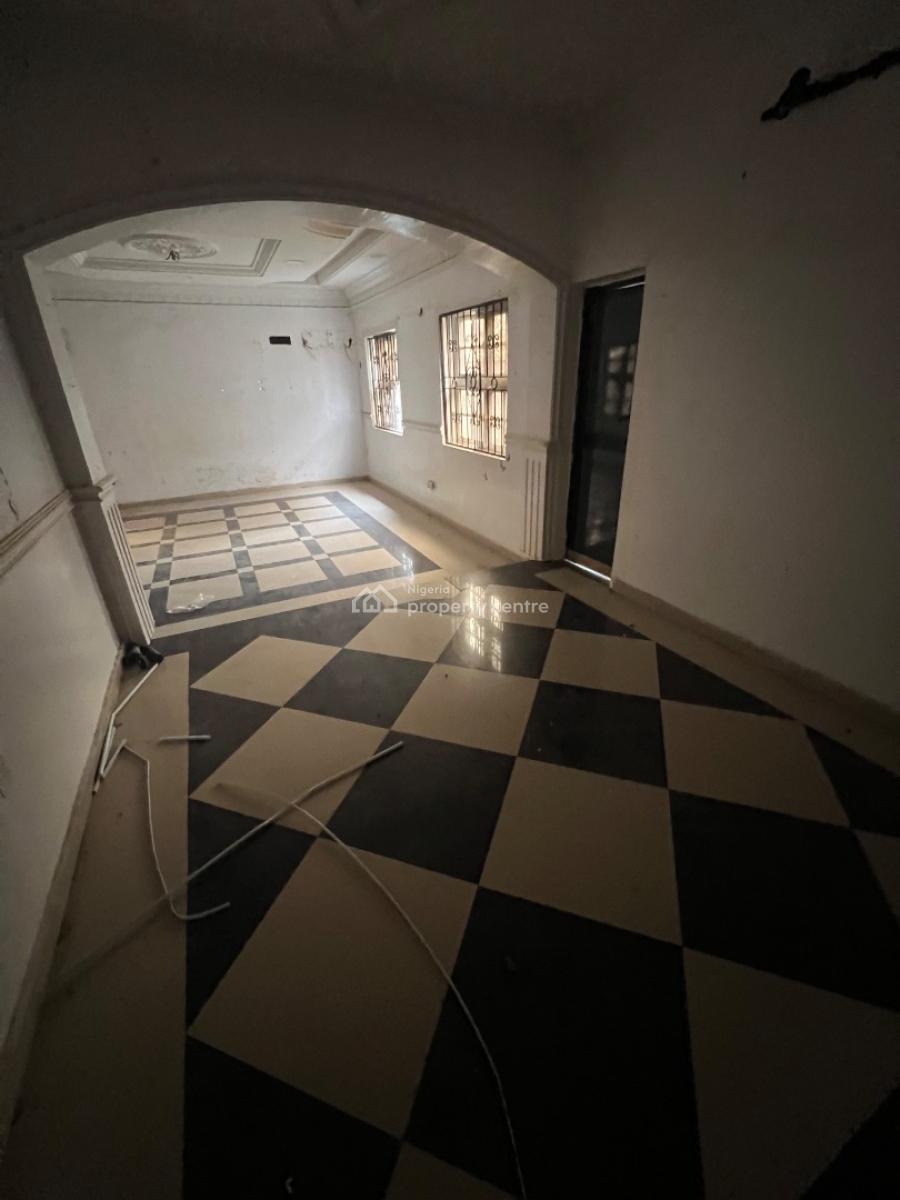 Standard 5-bedroom Detached House with Two Units of 2-bedroom Bqs, Lekki Phase 1, Lekki, Lagos, House for Rent