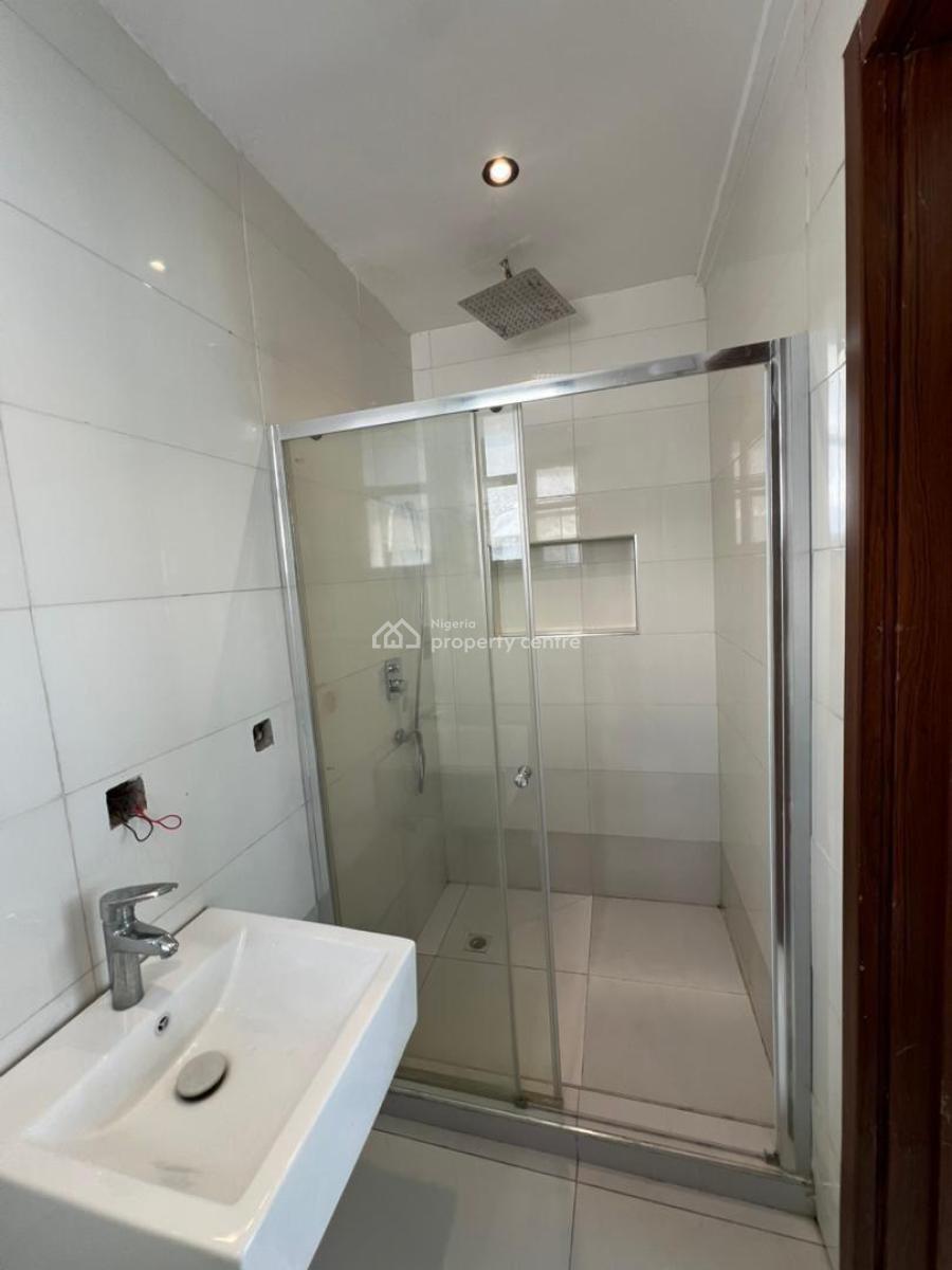 Fantastic 3bedroom Apartment with a Bq, Lekki Phase 1, Lekki, Lagos, Flat / Apartment for Sale