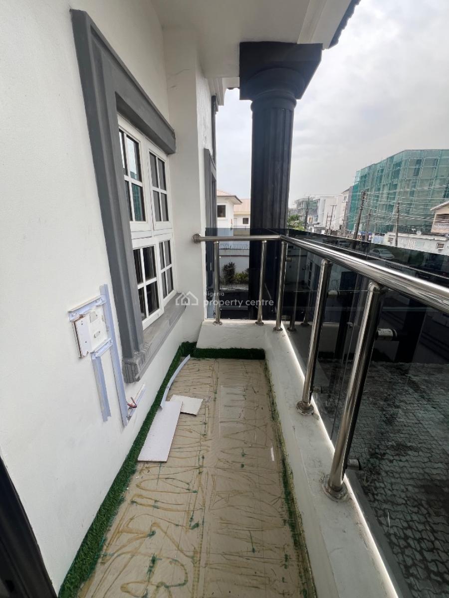 Very Spacious 1-bedroom Flat with Two Balconies at The Heart of Lekki, Lekki Phase 1, Lekki, Lagos, Mini Flat (room and Parlour) for Rent