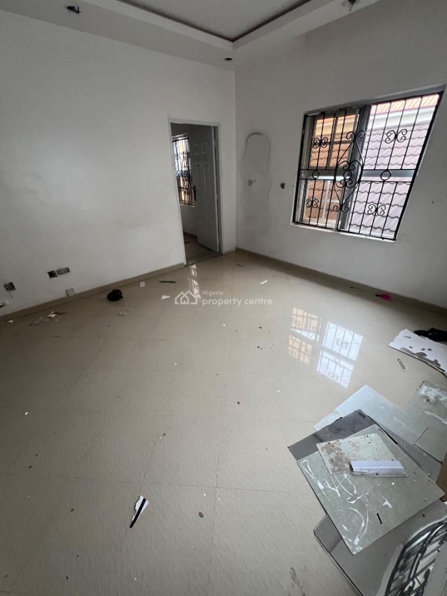 Very Spacious 1-bedroom Apartment at The Heart of, Lekki Phase 1, Lekki, Lagos, Mini Flat (room and Parlour) for Rent