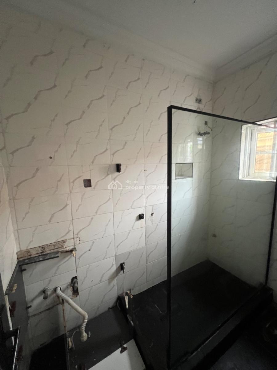Very Spacious 1-bedroom Apartment at The Heart of, Lekki Phase 1, Lekki, Lagos, Mini Flat (room and Parlour) for Rent