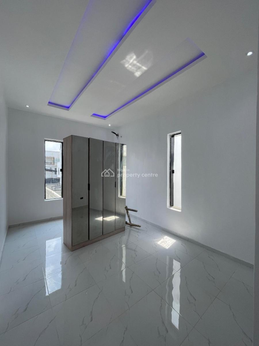 Exclusive 4 Bedroom Detached Duplex with Pool & Fitted Kitcheh, Perfect for Families and Investors Seeking Security, Chevron, Lekki, Lekki, Lagos, Detached Duplex for Sale