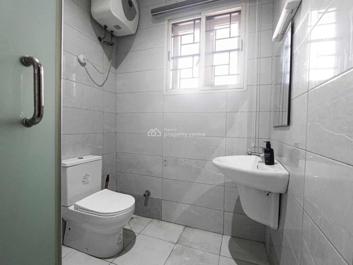 Spacious 3-bedroom Serviced Apartment in Lekki Phase 1, Spacious 3-bedroom Serviced Apartment in Lekki Phase 1, Lekki Phase 1, Lekki, Lagos, Flat / Apartment Short Let