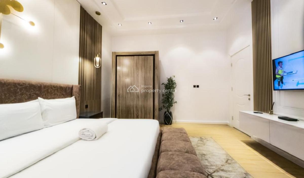 Waterfront Pent Floor 3bed with a Room Bq, Admiralty, Lekki Phase 1, Lekki, Lagos, Flat / Apartment for Rent