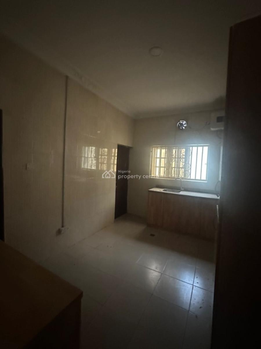 Beautiful Spacious 4 Bedroom Bungalow with Bq, Close to The Roundabout, Galadimawa, Abuja, Detached Bungalow for Rent