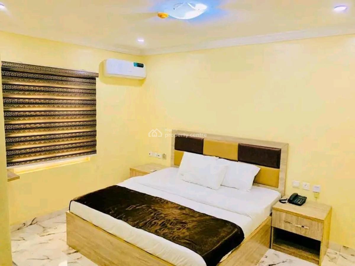 20 Rooms  Modern Functioning Hotel on 1 and Half Plot of Land, Industrial Estate Otta, Otta, Ado-odo/ota, Ogun, Hotel / Guest House for Sale